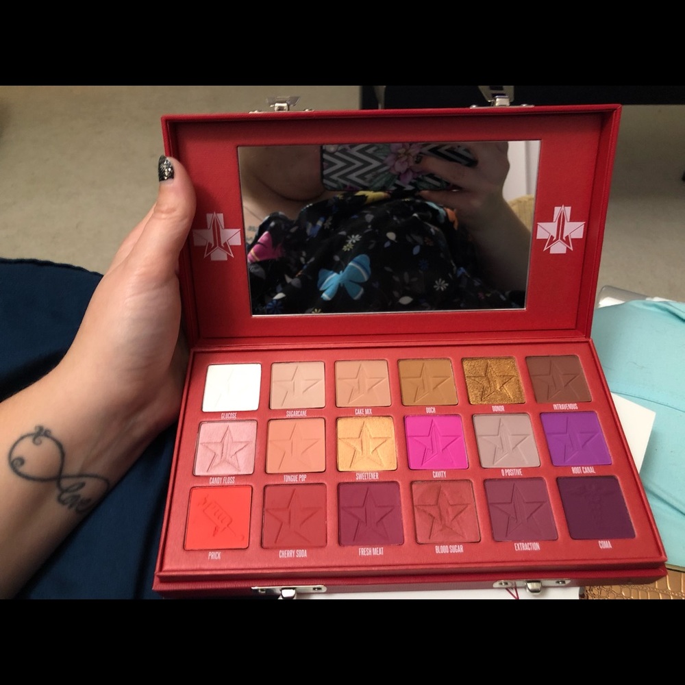 Eyeshadow pallet